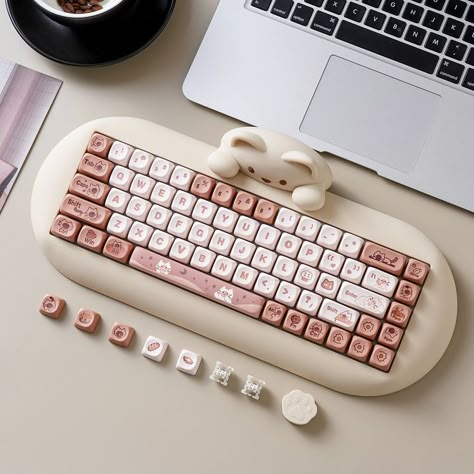 【65% Layout, Adorable Cat-Inspired Design】YUNZII C68 wireless mechanical keyboard is a unique cute keyboard with YUNZII innovative kawaii cat design crafted from high-quality silicone material.The cat head of the keyboard is detachable.You can replace other head in future.The 65% layout 68 keys mechanical keyboard is compact and functional.This cute keyboard is suitable for home,office,workspace,outdoor,and casual games. Fancy Keyboard, Brown Video, Unique Keyboards, Ergonomic Keyboard, Hello Kitty Videos, Homemade Stickers, Gold Bridal Necklace, Easy Crochet Animals, Video Game Room Design