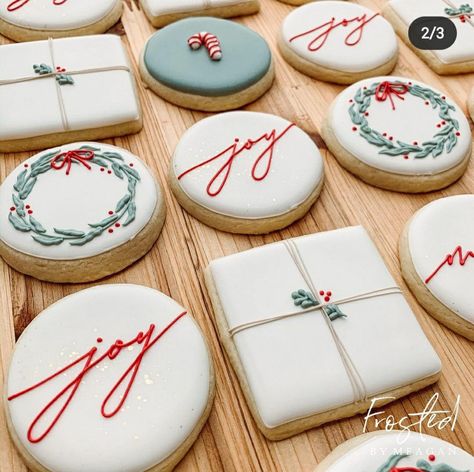 Royal Icing Christmas Cookies, Christmas Sugar Cookies Decorated, Royal Iced Cookies, Sugar Cookie Royal Icing, Iced Sugar Cookies, Winter Cookie, Time To Live, Christmas Cookies Easy, Sugar Cookie Designs