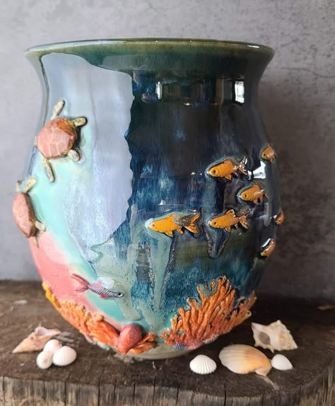 Aquatic Ceramics, Ap Ceramics Projects, Sea Themed Ceramics, Sea Creature Ceramics, Under The Sea Ceramics, Fish Ceramics Pottery, Ocean Ceramics Ideas, Ocean Themed Pottery, Ceramic Coil Projects