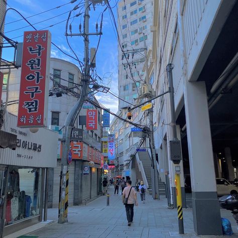 cute street in daegu south korea aesthetically pleasing 대구 South Korea Daegu, Daegu South Korea Aesthetic, Daegu Aesthetic, Mai Core, Aesthetic Walk, Daegu South Korea, Korean Picture, Travel Places, Walking Alone