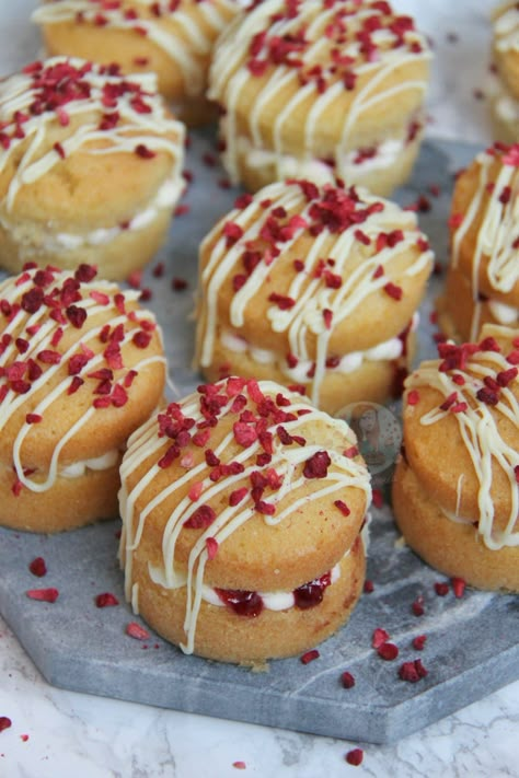 Mini Victoria Sponge Cakes! - Jane's Patisserie