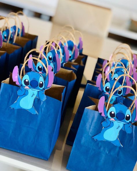 Stitch B Day Ideas, Stitch Diy Party, Lilo And Stitch Birthday Shirts, Stitch Cupcakes Ideas Birthday, Stitch Birthday Decoration Ideas, Stitch Birthday Goodie Bags, Stitch Sleepover Ideas, Stitch Slumber Party, Stitch Party Decorations Ideas