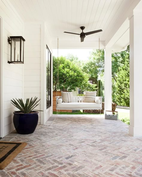 Acadian Style Front Porch, Italian Front Porch Ideas, Small Patio Ideas Front Of House, Brick House Front Porch Ideas Modern, Front Porch Cement Floor Ideas, Modern Mediterranean Front Porch, California Front Porch, Florida Front Porch, Porch Mediterranean