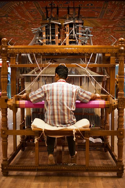 A talented artist probably wove my saree on a loom much like this. Handloom Day, Bullion Knot, Pune City, Handloom Weaver, Weaving Machine, Tenun Ikat, Handloom Weaving, Cotton Saree Designs, Weaving Loom