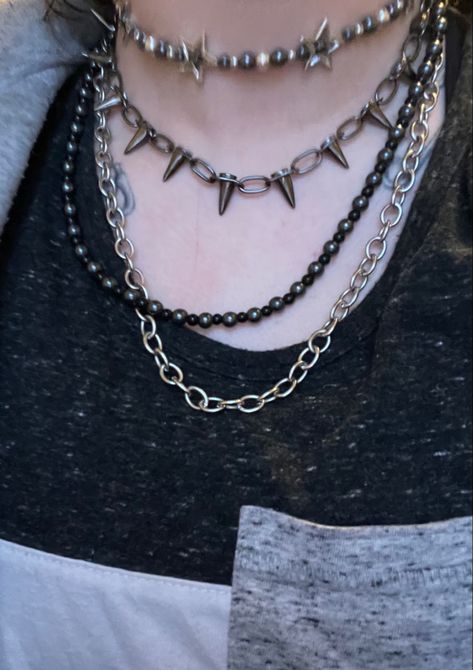 Ranboo Jewelry, Alt Layered Necklaces, Layered Bracelets Grunge, Alt Accessories Aesthetic, Layered Necklaces Aesthetic Grunge, Alt Necklace Layering, Emo Jewelry Necklaces, Goth Layered Necklaces, Alt Jewelry Aesthetic