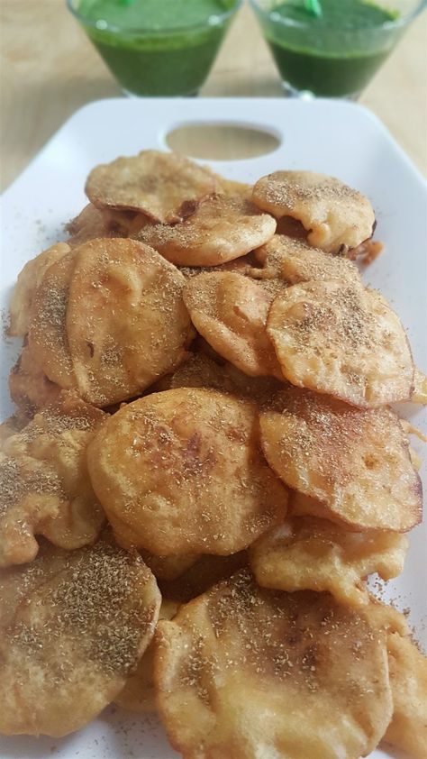 How to make Pakawra  (Afghan Potato Fritters recipe) - Afghan Yummy Food Potato Fritters Recipe, Afghan Recipes, Afghani Food, Afghan Food Recipes, Afghan Food, Potato Fritters, Fritters Recipe, Fritter Recipes, Sliced Potatoes