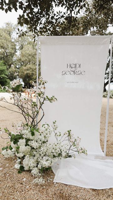 Linen Welcome Sign Wedding Diy, Reception Entrance Decor, Sign Flowers, Signage Board, Reception Entrance, Table Flower, Ceremony Signs, Entrance Sign, Welcome Banner