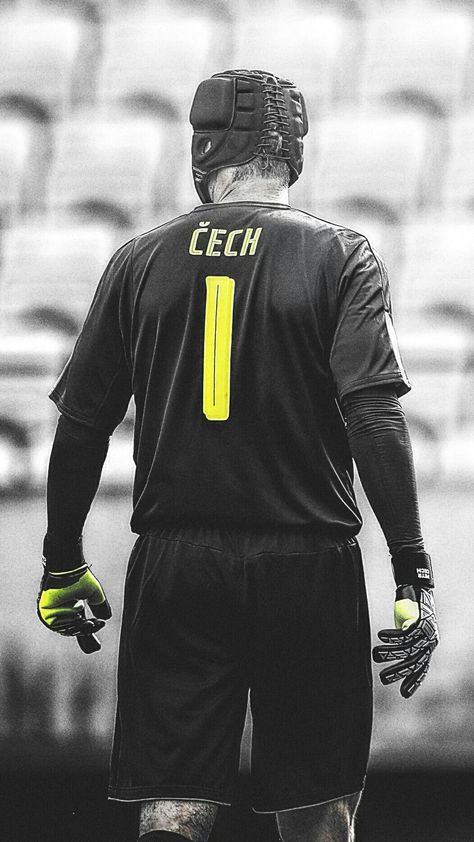 Petr Cech  One of the Best #goalkeeper #Arsenal #CzechRepublic Iphone Wallpaper Vintage Retro, Soccer Keeper, Manchester City Logo, Arsenal Wallpapers, Soccer Goalie, Football Images, City Logo, Soccer Club, Football Cleats