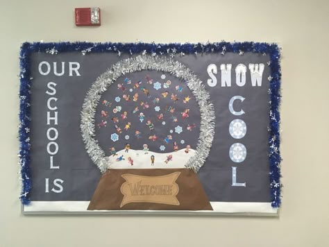 Snowglobe Bulletin Board, School Christmas Party Ideas, Outfits Winter School, People Floating, Staff Bulletin Boards, Pta Bulletin Boards, Daycare Bulletin Boards, Welcome Bulletin Board, School Outfits Winter