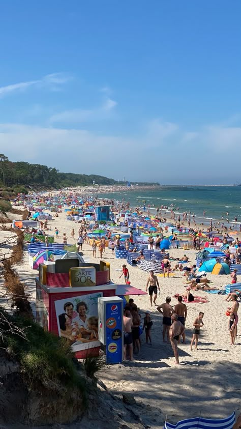 Makarska Aesthetic, Sunny Beach Bulgaria Aesthetic, Poland Beach, Polish Buildings Aesthetic, Poland Scenery, Beach Cafe, Ocean Drive, Gdansk, Baltic Sea