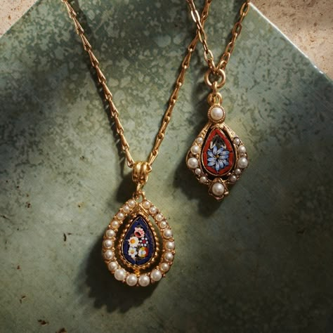 Luxury Traditional Jewelry, Medieval Jewelry Traditional, Historical Reproduction Jewelry, Historical Jewellery Necklaces, Florence And The Machine Jewelry, Vintage Jewels Necklaces, Veep Jewelry, Cheap Antique Pendant Jewelry, Common Era Jewelry