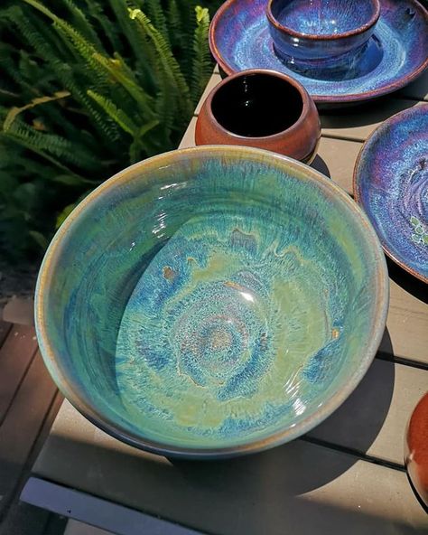 Seaweed And Oatmeal Glaze, Clay Bowl Glaze Ideas, Unique Glaze Ideas, Under Glaze Ceramics, Ceramics Pottery Art Aesthetic, Cool Glaze Ideas, Glazed Ceramic Bowls, Ceramic Bowl Glazing Ideas, Glaze Ideas For Pottery