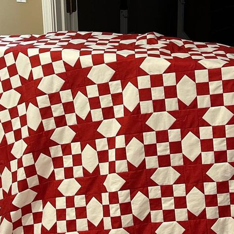 Karen English Rantis on Instagram: "Just finished Oh My Stars, from the Red and White Quilt II book. I used French General solid fabric by Moda. Can’t wait to@get this one back from the quilter!! #karenrantis #quilts #quiltsofinstagram #quilters #quiltersofinstagram #showmethefuturemoda #modafabrics #frenchgeneral #scrappyquilt #redandwhitequilt #redandwhitequilts #isew #iquilt #redandwhitequiltsbook #quilting #quiltingismytherapy #quiltingismybliss #starquilts #christmasquilt" Red And White Quilts Vintage, Swedish Quilt Patterns, Stars And Stripes Quilt, Quilt Patterns Traditional, Hand Made Quilts, Scandinavian Quilt Patterns, Light Blue And Red Aesthetic, Red Quilts Ideas, Swedish Quilt