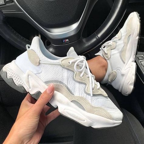 STYLERUNNER on Instagram: “When bigger is better, the chunky adidas Originals Ozweego in White fuses '90s and '00s styling into a futuristic design. 🤍👟 #stylerunner…” Adidas Chunky Sneakers, Adidas Ozweego White, Light Pink Adidas, Adidas Outfit Women, Adidas Originals Shoes, Adidas Ozweego, Adidas Originals Superstar, Shoes Sport, Adidas Outfit