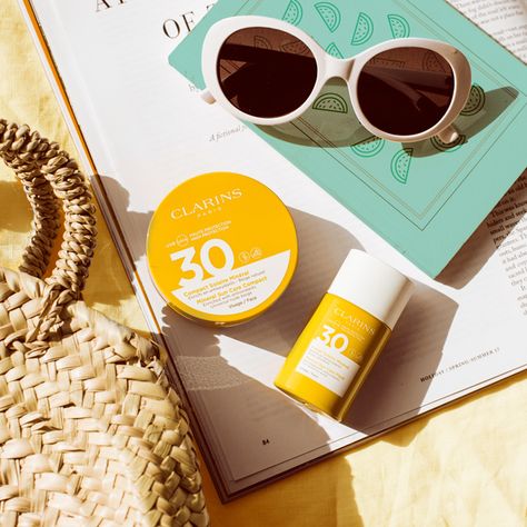 Sunblock Photography Ideas, Sunscreen Product Photography, Summer Product Photography, Sunscreen Photography, Self Care Summer, Aloe Vera Face, Skincare Products Photography, Happy Birthday Wallpaper, Sun Block