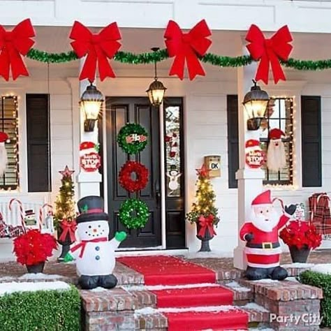 Outdoor Christmas Party, Outside Christmas Decorations, Ideas Navideñas, Christmas Porch Decor, Christmas Decorations Diy Outdoor, Christmas Porch, Christmas Door Decorations, Christmas Party Decorations, Christmas Door