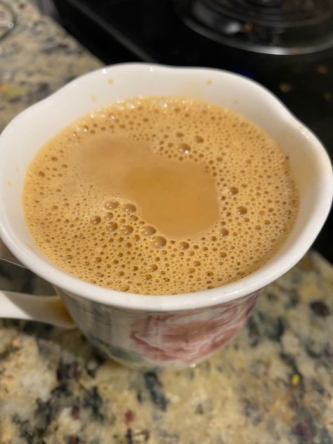 Chai Tea Pics, Good Morning Tea, Breakfast Photo, Homemade Tea, Tastemade Recipes, Delicacy Food, Food Drink Photography, Birthday Party Food, Indian Sweets