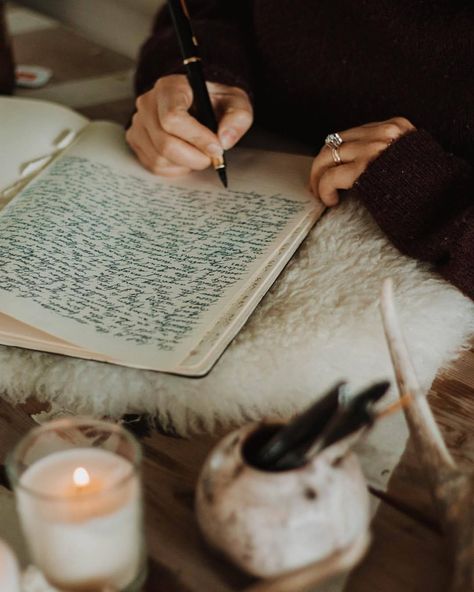 The Writer Aesthetic, Hand Writing Aesthetic, Girl Writing Aesthetic, Writing Aesthetic Pictures, Writer Girl Aesthetic, Writing Aesthetic Notebook, Writers Photography, Writing Journal Aesthetic, Writer Aesthetic Girl