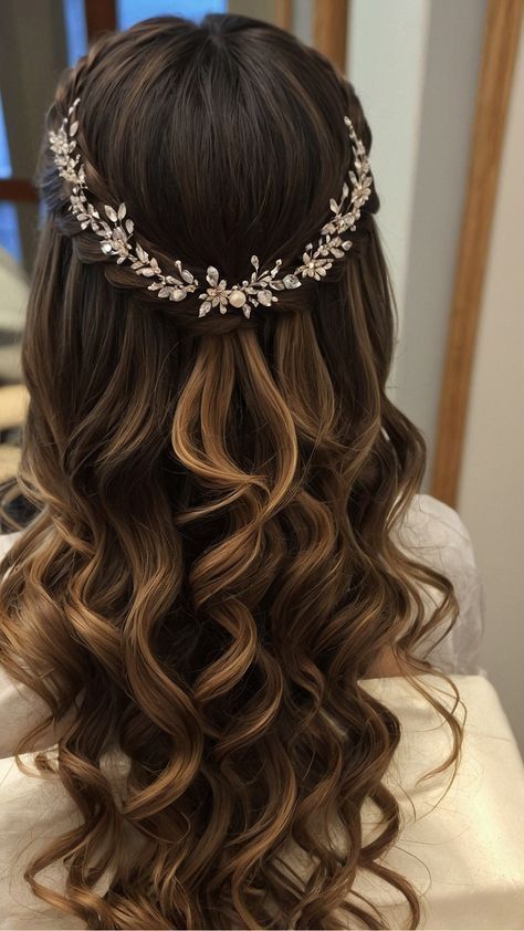 Bridesmaid Hairstyles Natural Curls, Short Curly Prom Hairstyles, Curly Hair For Prom, Natural Curls Wedding Hair, Prom Curly Hairstyles, Curly Prom Hairstyles, Easy Prom Hairstyles, Hair Styal, Curly Prom Hair