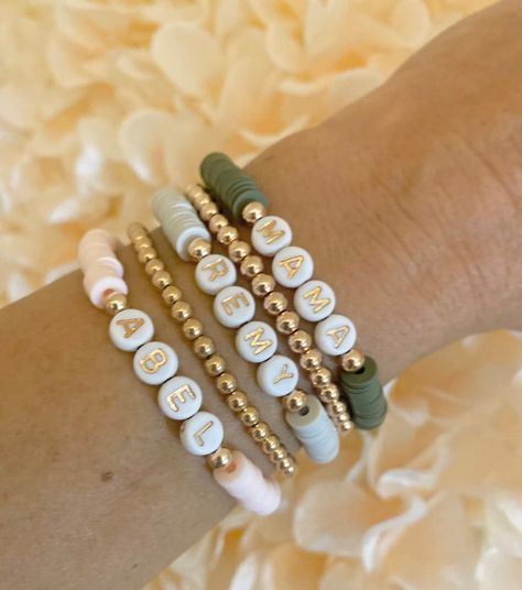 Beaded Name Bracelet, Heishi Bracelets, Heart Bracelets, Heishi Bracelet, Mama Bracelet, Homemade Bracelets, Mom Bracelet, Colored Clay, Bracelet Christmas