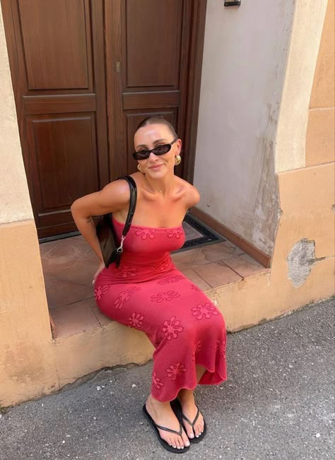 Italy Summer Holiday Outfits, Sundress Dinner Outfit, Beach Outfit Mexico, Greece 2024 Outfits, European Summer Outfits Greece, Sri Lanka Holiday Outfit, Holiday Outfits Abroad, Majorca Aesthetic Outfits, Europe Spring Break Outfits