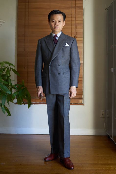 Mens Tailored Suits, Bespoke Suit, Suit Men, Men Stylish Dress, Vintage Mens Fashion, Fashion Suits For Men, Dapper Men, Mens Luxury Fashion, Bespoke Tailoring