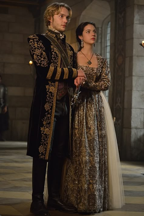 Spencer Macpherson, Reign Outfits, Reign Costumes, Reign Cast, Reign Mary And Francis, Mary And Francis, Era Victoria, Reign Tv Show, Marie Stuart