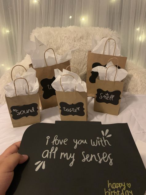 Gift Surprise For Boyfriend, Surprises For Girlfriend Ideas, Surprise Welcome Home Ideas For Husband, Cute Girlfriend Birthday Gifts Ideas, Suprise Birthday Gift For Husband, Welcome Home Girlfriend, Girlfriend Birthday Surprise Ideas, Boyfriend Comes Home Surprise, Surprise For Girlfriend Ideas