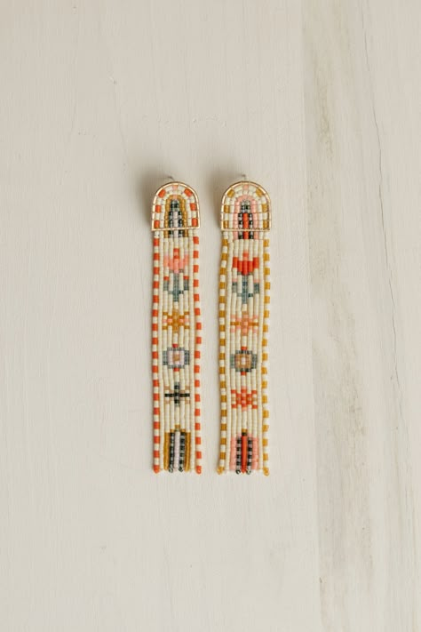 Rubinski Works, Diy Seed Bead Earrings, Bead Earring, Beaded Earrings Tutorials, Beaded Earrings Diy, Beaded Art, Brick Stitch Earrings, Beaded Earrings Patterns, Bead Work Jewelry