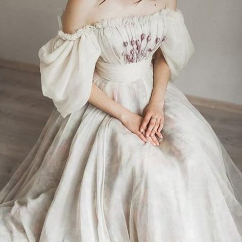 Fotografi Vintage, Sleeve Wedding Dresses, Wedding Dress Fabrics, Ivory Wedding Dress, Fantasy Dress, Wedding Dress Sleeves, White Wedding Dresses, Dress Inspo, Dream Wedding Dresses