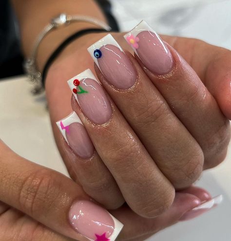 Square Tip Nail Ideas, Square Biab Nails Summer, Summer Nails 2024 French, Nail Inspo For Natural Nails, Festival Nails Square, Nails Ideas Colourful, Summer Nail French Tips, Spain Holiday Nails, French Tip Pattern Nails