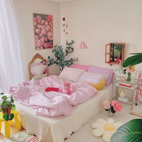 Dopamine Bedroom, Aesthetic Pastel Room, Korean Room Aesthetic, Room Inspo Cute, Cute Room Inspo, Korean Room, Pastel Bedding, Earthy Living Room, Pastel Bedroom