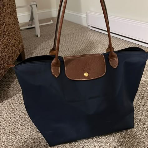 Navy Longchamp bag Navy Longchamp Bag, Navy Longchamp, Long Champ Bag, Navy Girl, Longchamp Bag, Longchamp Bags, Dream Bags, Girly Bags, Stockholm Style