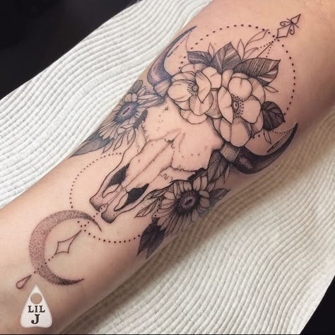 Cowhead Skull Tattoo, Longhorn Sunflower Tattoo, Animal Calf Tattoo, Western Skull Tattoos For Women, Highland Cow Flower Tattoo, Cow Skull Sleeve Tattoo, Cow Skull Tattoo Flowers Sleeve, Cow Skull Floral Tattoo, Cow Skull Tattoo Back Of Arm