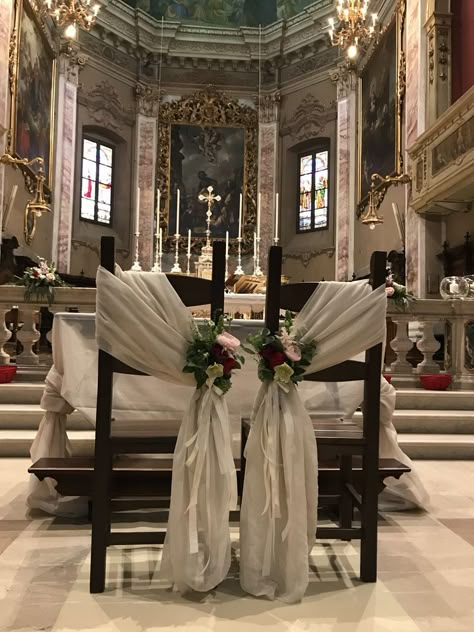 Simple Wedding Church Decorations, Wedding Bench Decor, Simple Church Wedding Decorations, Wedding Church Decorations, Church Wedding Decorations Aisle, Church Pew Decorations, Simple Church Wedding, Wedding Bench, Church Aisle Decorations