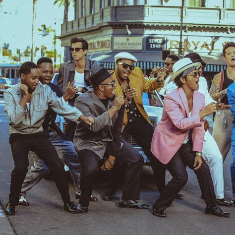 Bruno Mars Just Released the Feel-Good Music Video of the Year Pink Tuxedo, Funk Music, Uptown Funk, Online Reading, Mark Ronson, 70s Disco, Mtv Videos, Celebrity Tattoos, Daft Punk