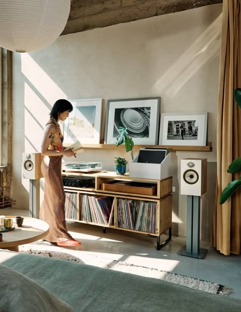 Hifi Setup, Turntable Setup, Hifi Room, Hifi Furniture, Vinyl Shelf, 1970s House, Sound Frequency, Narrow House Designs, Audio Setup