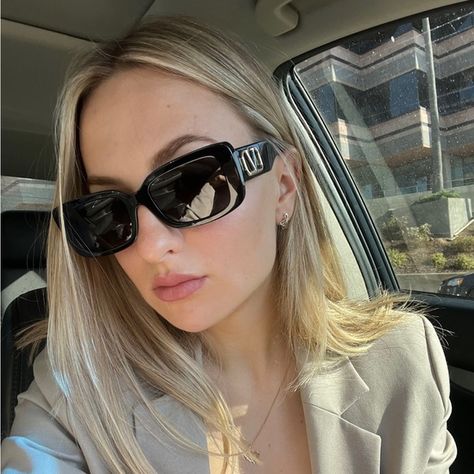 NEW Valentino Sunglasses Specs Frames Women, Valentino Sunglasses Women, Valentino Glasses, Sunglasses Fendi, Versace Sunglasses Women, Specs Frame, Valentino Sunglasses, Moschino Heart Sunglasses, Tank Top Outfits