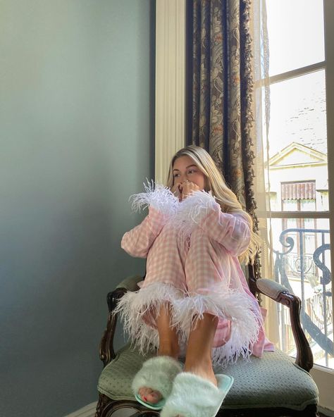 Sleepwear Aesthetic, Feather Pajamas, Birthday Gift Guide, Pajamas Aesthetic, Harry Styles Outfit, Brand Aesthetic, Spring Bedroom, Luxury Pajamas, Feel Stuck