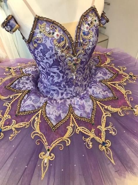 Old Harry Potter, Painting Tattoos, Canvas Walls, Ballet Costumes Tutus, Swan Lake Ballerina, Classical Ballet Tutu, Quinceanera Themes Dresses, Ballet Dance Photography, Tutu Ballet