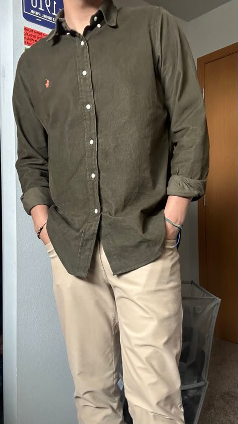 Mens outifts, outfit of the day, ralph lauren Men Button Down Outfit Casual, Ralph Lauren Men Outfits Summer, Ralph Lauren Mens Style, Collard Shirt Outfits Men, Minimalistic Mens Fashion, Ralph Lauren Men Summer, Mens Collared Shirt Outfit, Men’s Polo Shirt Outfit, Casual Button Up Shirt Outfit Mens