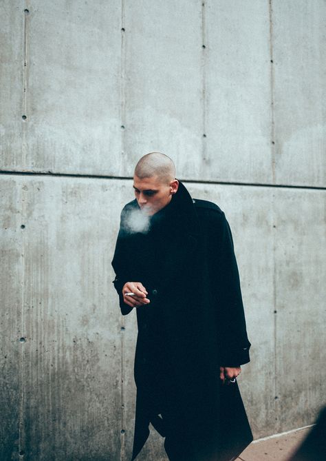 Fall/Winter '16 Collection – Stampd Black Monochrome Outfit, Xl Mens Fashion, Bald Fashion, Bald Boy, Techno Clothes, Male Haircuts, Skinhead Fashion, Carla Diaz, Bald Men Style