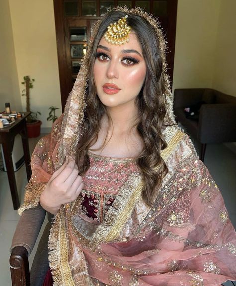 Y A S M I N E K H A N on Instagram: “Princess vibes👑 Glam on the sweetest and gorgeous @laraib_rahim 💕 Stunning 👗: @shazakmalikofficial Jewellery: @zevarbyfh @muazcaughtthis…” Nikkah Makeup, Pakistani Makeup Looks, Bride 2023, Pakistani Makeup, Pakistani Bridal Hairstyles, Pakistani Bridal Makeup, Princess Vibes, Bridal Makeup Images, Asian Bridal Dresses