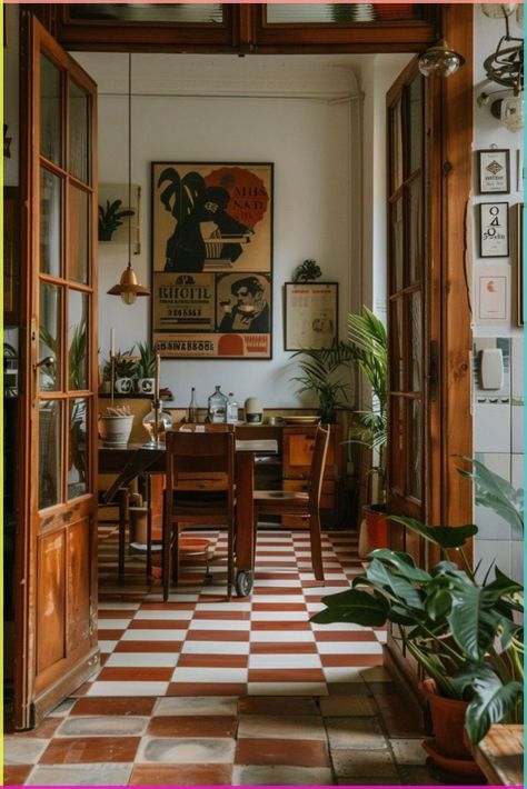 Modern Regal Interior Design, Old Townhouse Interior, Art Deco House Aesthetic, History Interior Design, Craftsman Aesthetic Interior, Old Vintage Interior, Italian Eclectic Interior, Vintage Italian Home Aesthetic, Contrasting Interior Design