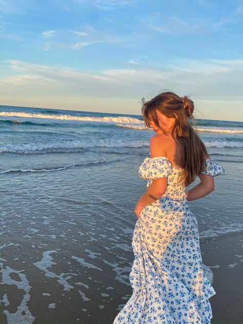 Flying High, Summer 24, Goa, Photo Inspo, The Ocean, Photography Poses, Photo Ideas, A Woman, White Dress