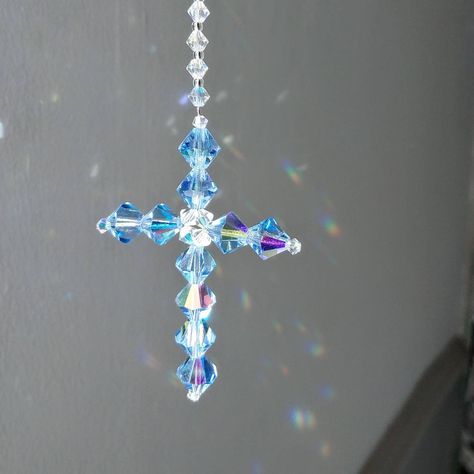 Cross Suncatcher, Delicious Meatloaf, Simple Decoration, Positive Vibrations, Car Hangers, Christian Crafts, Beaded Bookmarks, Crystal Angels, Crystal Cross