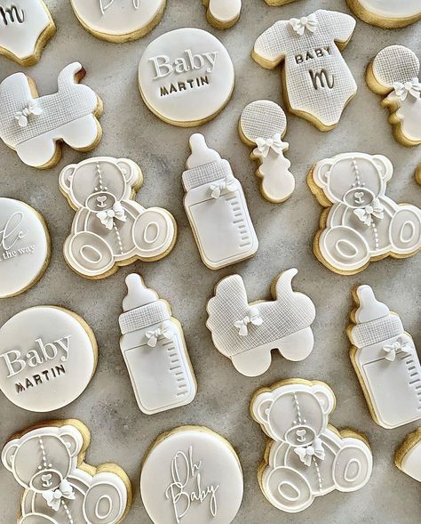 Gender Reveal Ideas All White, Heaven Sent Cookies, Gender Reveal Cookies Neutral, Gender Reveal Party Neutral Colors, Christmas Baby Cookies, Fancy Baby Shower Ideas, Gender Reveal Cookies Ideas, Baby Shower Set Up, White Gender Reveal Party