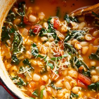 10-Minute White Bean Parmesan Spinach Soup Chickpea Meatballs, Chorizo Soup, Spinach Soup Recipe, Pumpkin Turkey, Soup Ideas, Weekly Dinner, Soup Dish, Enchilada Soup, Spinach Soup