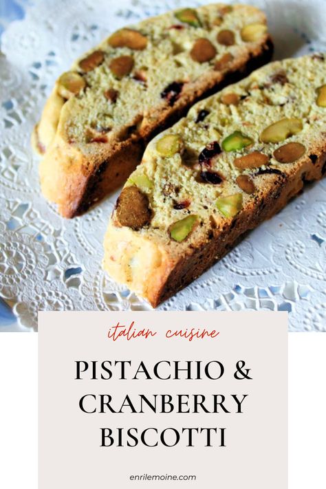 These are the most delicious pistachio and cranberry biscotti ever. These biscotti are undoubtedly the richer cousins of those Cantucci di Prato (almond and anise cookies) from Tuscany, Italy. They are perfecto as a snack, fior breakfast, an also as a homemade present for the holiday season. Visit my blog for the step-by-step recipe #byenrilemoine Cranberry Biscotti Recipe, Bacon Bits Recipes, Best Biscotti Recipe, Christmas Biscotti, Cranberry Biscotti, Cranberry Pistachio Biscotti, Anise Cookies, Italian Biscotti, Biscotti Recipes