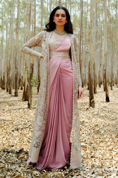 Saree Jacket Designs, Saree Jacket, Saree Drapes, Saree With Belt, Jacket Designs, Draped Saree, Saree Draping Styles, Sheer Jacket, Modern Saree